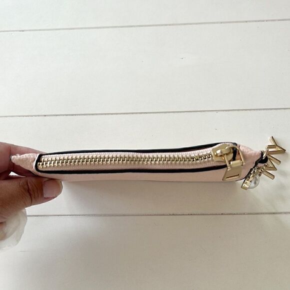 Andrew Marc New York Leather Wallet Keychain Clip - Picture 6 of 9